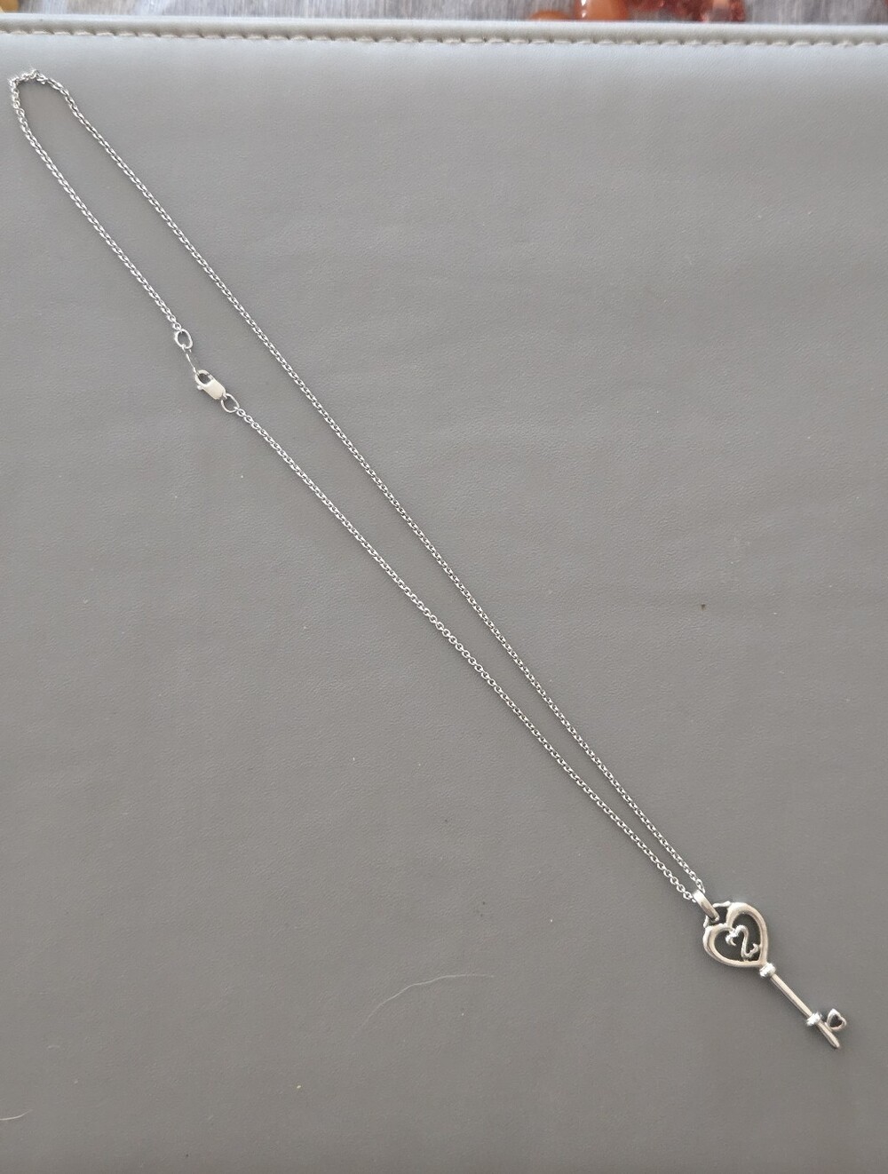 Vintage Jane Seymour Open Heart Key Necklace - Picture 2 of 4
